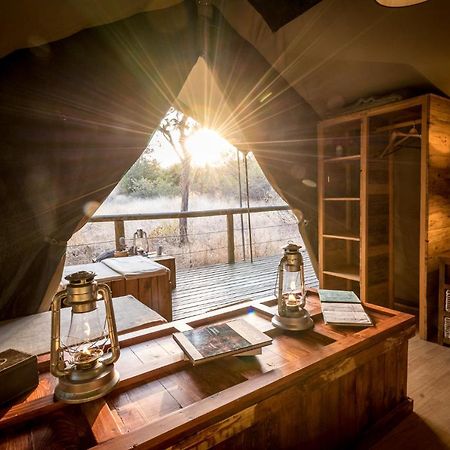 הוילה הודספרויט Rukiya Safari Camp מראה חיצוני תמונה