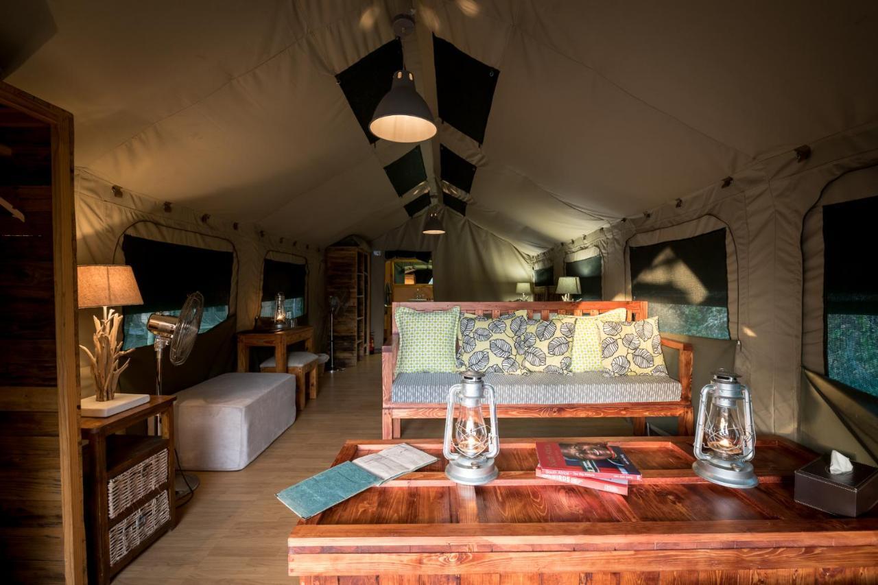 הוילה הודספרויט Rukiya Safari Camp מראה חיצוני תמונה