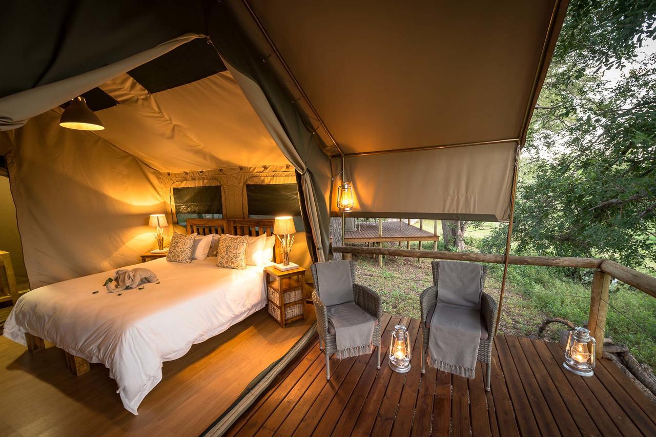הוילה הודספרויט Rukiya Safari Camp מראה חיצוני תמונה