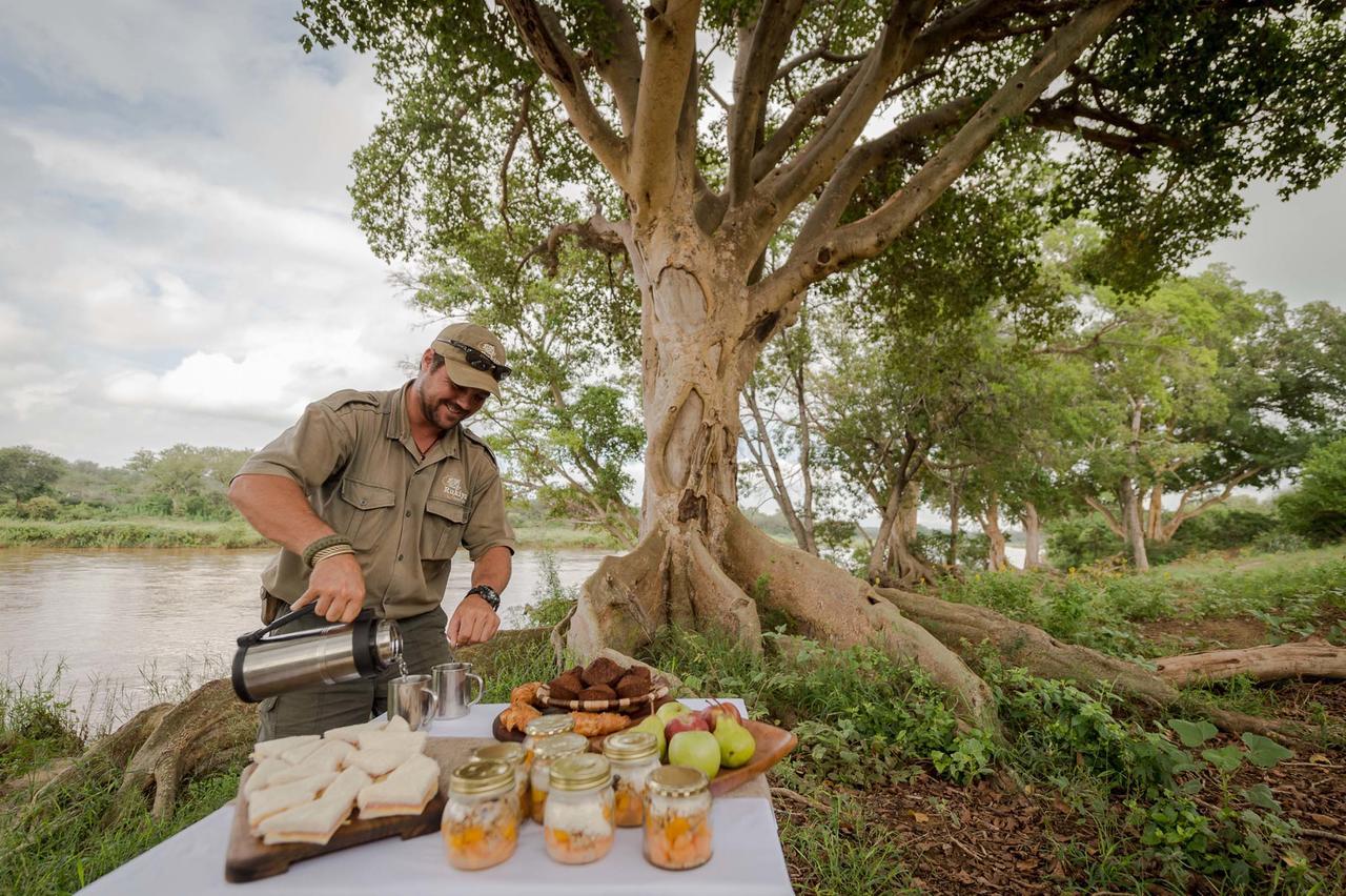 הוילה הודספרויט Rukiya Safari Camp מראה חיצוני תמונה