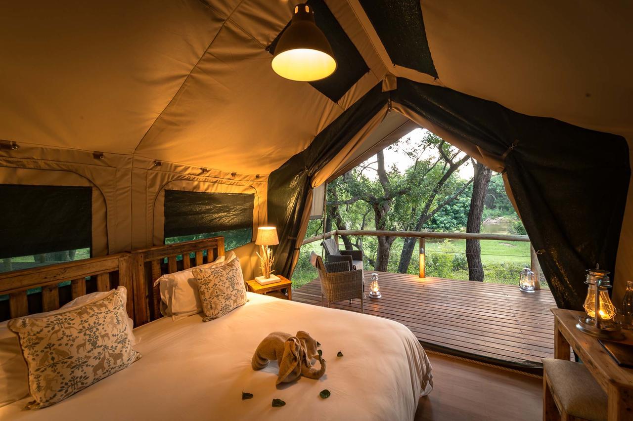 הוילה הודספרויט Rukiya Safari Camp מראה חיצוני תמונה